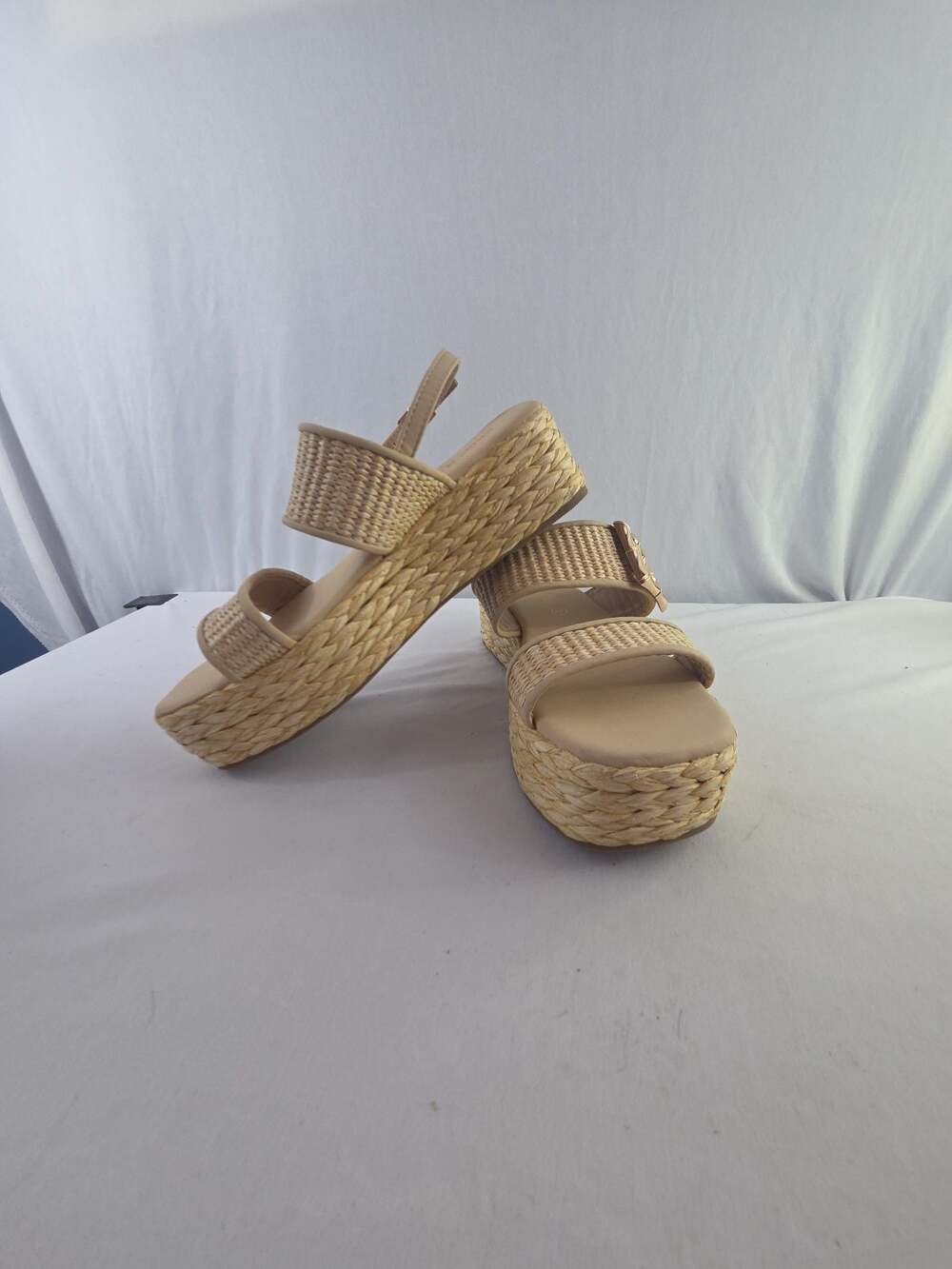 Shoe 'N Tale Women's Woven Raffia Platform